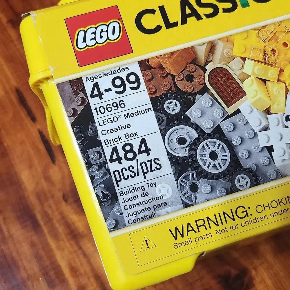LEGO Classic Medium Creative Brick Box 10696 Building Toy Yellow Box 484 Pieces